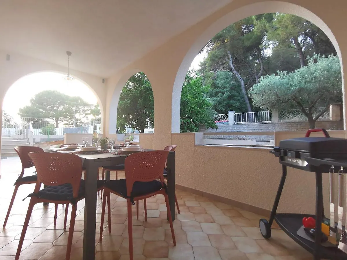 Apartment Pineta With Terrace & Park Wood View Пула 0*,  Хорватия